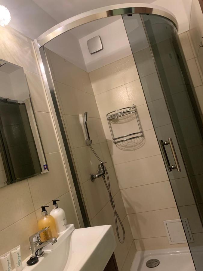 Pokoje Sunshine World Suites 자코파네 외부 사진